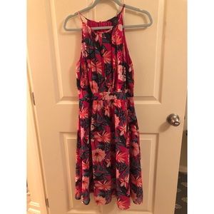 Floral print sleeveless dress